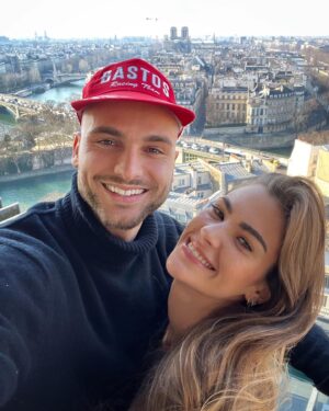 Bastien Grimal Instagram - Tu m’avais manqué toi ❤️⭐️
@clara.berry