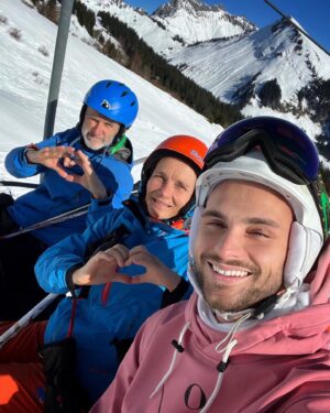 Bastien Grimal Instagram - Avec mes parents et @passagedudesir on vous offre pour la Saint Valentin 💕
- Une nuit à l’hotel Amour à Nice
- 1000 euros de jouets
Pour jouer like ce post, follow @passagedudesir et tag la personne avec qui tu veux partir!! ❤️❤️