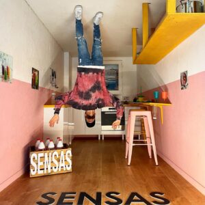 Bastien Muñez Instagram - ✨JEU CONCOURS ✨

Retour sur une expérience sensorielle hors du commun 👂🏼👅👃🏼👁👋🏼 ! @sensas_france 
.

SENSAS c’est une activité en famille ou entre amis pour mettre vos sens à l’épreuve ! Le Mix parfait entre un Escape Game et Fort Boyard 💪🏻 Le petit plus : cette expérience est en partenariat avec l’association @roundsecond : vos remportez des amulettes qui sont transformées en dons pour aider les personnes atteintes de Handicap ! 

Un bon moment pour une belle action 😍🔥👏🏼👏🏼

Tentez de remporter une session pour 4 personnes ! 
- S’abonner à @sensas_france 
- Liker le post 
- Mentionner un max d’amis en commentaires : 1 commentaire = Une personne ! (Vous pouvez participer autant de fois que vous voulez pour augmenter vos chances de gagner 🍀)

✨Bonus si vous partagez le post en story ! 

Bonne chance à tous 🍀 
.

#sensas #sensasfrance #concours #experience #activite #marseille #sens #paris #sensorielle #friends #Handicap #solidarite #dons #amulette #associations #jeu #divertissement #escapegame