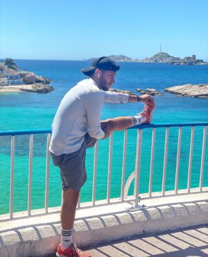 Bastien Muñez Instagram - Quel bonheur de courir sur la corniche un si beau jour 😍☀️ !
.
Journée full sport pour moi les amis aujourd’hui 💪🏼 ! Et vous, vous avez fait quoi aujourd’hui ??
.
#southoffrance #marseille #sea #blue #sport #running