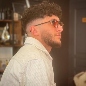 Bastien Muñez Instagram - Photo de profil 🥸.
.
#marseille #france #haircut #glasses #sunglasses