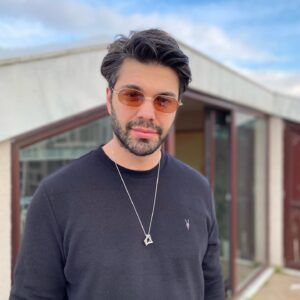 Batuhan Ekşi Instagram - Bayadır vesikalık atmamıştım, buyrun…