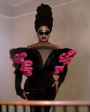 BeBe Zahara Benet Instagram - Washed my hair today and couldn’t do a thing with it. 🤔🤷🏾‍♀️
Photo: @randallstarr
