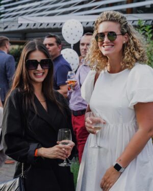 Beáta Hrnčiříková Instagram - Byla to PRIMA party🤪🍸🍹🥂🍾