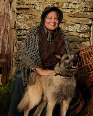 Beatie Edney Instagram - Another still from @ali_cook ‘s The Pearl Comb. Me with the glorious dog and co-star Sham. #dog #filmdog #shortfilm