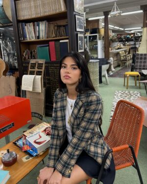Beatrice Barichella Instagram - school girl