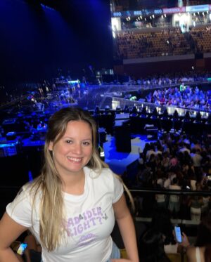 Beatriz Monteiro Instagram - que. noite 💜 #gutsworldtour