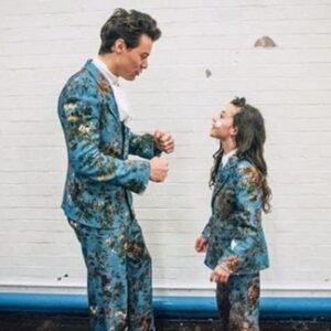 Beau Gadsdon Instagram - KIWI! @harrystyles 
- Love this song!!