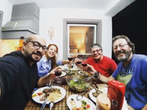 Bedia Ener Instagram - Bodrum. Çocuklarımız ve biz. Evlilik yıl dönümümüz. Otuz yılı geride bıraktık