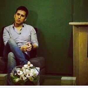 Behrouz Saffarian Instagram - ميز گرد و تحليل وبرسى برنامه هاى استعداد يابى در ماركت ايرانى، با حضور دوست عزيزم هومن خلعتبرى و محسن رجب پور در موسيقى ما#موسيقى#استعداديابى#ميزگرد#هنرمندان#نقد #استعدادیابی #استيج #اكادمى #شبكوك