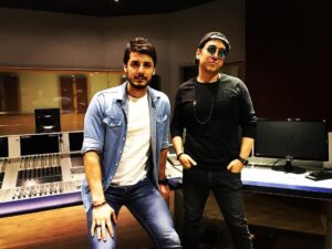 Behrouz Saffarian Instagram - امروزه آهنگها قدیمیش خوبه رفیق عمیقش👌🏻