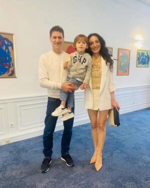 Bekir Aksoy Instagram - İyi ki doğdun benim güzel eşim, iyi ki doğdun yetenekli partnerim
İyi ki doğdun Asilimin annesi
İyi ki doğdun hayatın anlamı
İyi ki doğdun güvenim, hayalim, canım, huzurum.
SENİ SEVİYORUZZZZ❤️❤️❤️