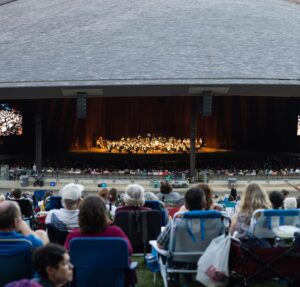 Béla Fleck Instagram - Béla Fleck delighted the crowd at Blossom Music Center on Saturday with his banjo transcription of Gershwin’s “Rhapsody in Blue” with The Cleveland Orchestra and conductor Brett Mitchell. (📸: @klibal) 
.
.
.
#clevelandorchestra #belafleck #blossommusiccenter #cleveorch #classical #music