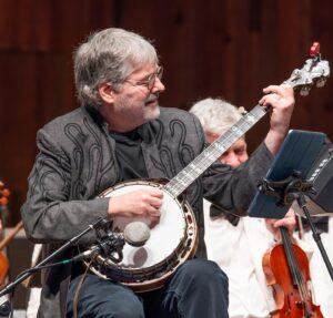Béla Fleck Instagram - Béla Fleck delighted the crowd at Blossom Music Center on Saturday with his banjo transcription of Gershwin’s “Rhapsody in Blue” with The Cleveland Orchestra and conductor Brett Mitchell. (📸: @klibal) 
.
.
.
#clevelandorchestra #belafleck #blossommusiccenter #cleveorch #classical #music