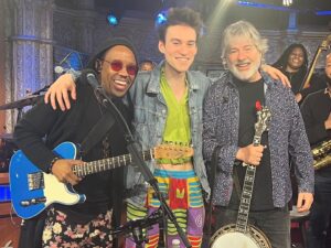 Béla Fleck Instagram - Another one from @colbertlateshow with @jacobcollier and @reallouiscato and the Late Show band.

📸: Kateri Palen