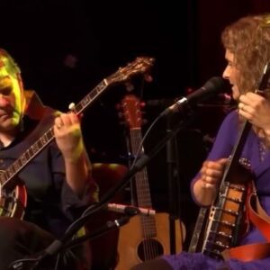 Béla Fleck Instagram - From @etown_radio with @abigailwashburn and @foyvance doing @springsteen’s I’m On Fire