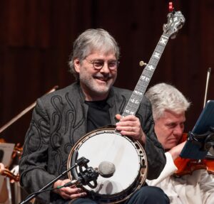 Béla Fleck Instagram - Béla Fleck delighted the crowd at Blossom Music Center on Saturday with his banjo transcription of Gershwin’s “Rhapsody in Blue” with The Cleveland Orchestra and conductor Brett Mitchell. (📸: @klibal) 
.
.
.
#clevelandorchestra #belafleck #blossommusiccenter #cleveorch #classical #music