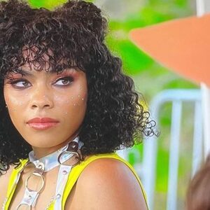 Bella Murphy Instagram - Season 2 of Doll Face is out on Hulu!!🤗💕

I feel so blessed to have worked on such a great show with such a talented cast and crew. Thank you for including me in the episode “Molly” as Zelda🧝🏽‍♀️🤸🏾‍♀️