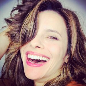 Bellatrix Serra Instagram - Dia de renovar! 
#hairstyle Mara de  @ezequielblanc 
Photo #sensa: @rubenscerqueira