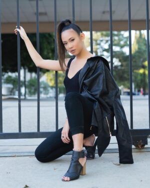 Belle Hengsathorn Instagram - Issa vibe. ✨ Thanks for the look! 😍 I had so much fun!! @blobrentwood @9021blo 🌹Mua: @glambymyah Stylist: @leyyourstylist Photographer: @jasminebaeza @dimitri.ray 🖤