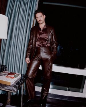 Ben Aldridge Instagram - Photographed by the lovely @thekateowen before the @knockatthecabin world premier 🍫 

Styled by Queen @felicitykay in @hermes 

Grooming by @lailalhayani 

Fashion assistant @forzamike__ 

Tailoring @sojo.uk