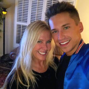 Ben Butler Instagram - Happy Mother’s Day to this amazing women! ❤️This picture was from the last time we saw each other on Thanksgiving! 😫 Can’t wait for you to come visit me in Los Angeles when this is all over! 🥂 #mothersday #happymothersday