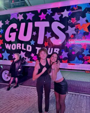 Ben Grosskopf Instagram - #GUTSWorldTourToronto night 1 through guts guide @itsbengrosskopf’s eyes: 

“seeing @oliviarodrigo tonight truly hit me in the guts
- the best kind of therapy. toronto night #1 WAS AMAZING with the best performer queen liv, and as always, a heartfelt thank you to @livieshq for making my dreams come true 😭💕”