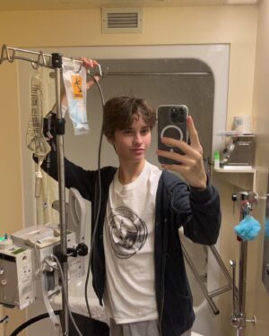 Ben Grosskopf Instagram - september is childhood cancer awareness month, as someone who’s gone through cancer in the past year I know how challenging it can be. But just know you’re not alone, my recovery has been a roller coaster and still has a long way to go. 💛💛💛