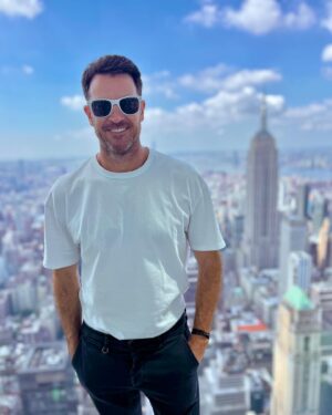 Ben Lawson Instagram - I went and checked out New York City with @fooderati for @luxury.escapes. The short version is it’s still the greatest city in the world. The longer version can now be seen on @foxtel and @binge 🗽😎
#luxuryescapes @lifestyleau
