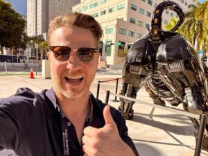 Ben McKenzie Instagram - Pleased to report the Bitcoin bull remains alive in Miami. Still got no balls though :) #miamibull