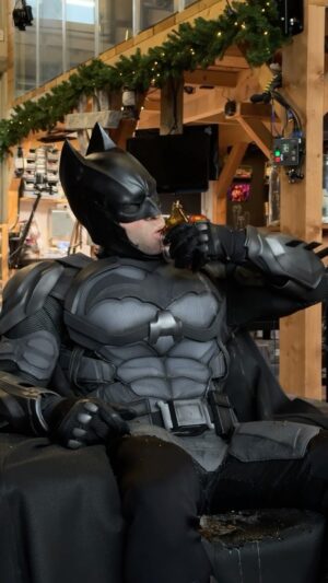 Ben Schamma Instagram - Friday Night Superhero Struggles 🤷🏻‍♂️🦇

Thank you to my friend Mathis Landwehr for helping out with the beard situation 😅😁 (aka being Batman)

Thank you @preston_yarger for that amazing Batarang action 😁🦇

#batman #dcuniverse #fail #superhero #cosplay #batmancosplay #fridaynight
