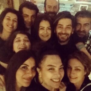 Benian Dönmez Instagram - Birlikte üretmenin tadı ...mutluluk🌺🌻🌼🌷