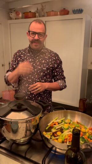 Benito Molina Instagram - Corazón de cerdo sonorense en estofado, la primera del año 🐖🤟🏽🍏