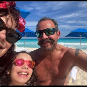 Benito Molina Instagram - Recuerdos del Caribe Mexicano, pura felicidad. La última foto, es de la directora Oliva 📸🤍🤟🏽🍏