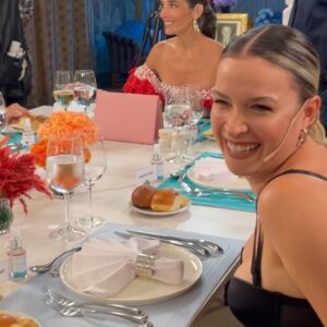 Benjamín Alfonso Instagram - Que mesaza que se armó en lo de @juanavialeoficial 
Pudieron verlo?
Que les pareció las charlas que salieron?
Yo la pasé muy bien! Agradecido de @lamesazarg que me tocó
@sofipachano 
@fabianvenaestudio 
@mirtawons6 
@the_rannix 
@martintetazok