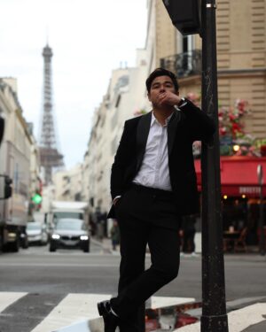 Benjamin Alves Instagram - Mind in Manila,
Heart is in Paris. 🇫🇷 

Beautiful velvet tuxedo from our friend @francislibiran8 🤵🏻 
Thank you @francislibiran for the generosity. ❤️