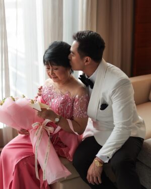 Benjamin Alves Instagram - Happy Mother’s Day to the strongest woman I know. ❤️ 💐