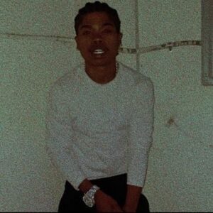 Benjamin Flores Jr. Instagram - GET MONEY ROLL UP 

( GEEXHIE/get money ) lmk which one u fw 

Ep  S0oN ( BEN.g ) 

🌎🥂💕🔝➕➕