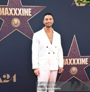 Benjamin Levy Aguilar Instagram - @maxxxinemovie @chloefarnworth ❤️😄