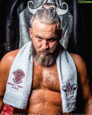 Benjamin Maurice Webb Instagram - C O S T U M E

@black_country_barbell 
@clothingwear.co.uk 
@ddtdesignstudio 
@archerwrestlingapparel