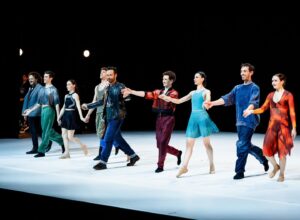 Benjamin Millepied Instagram - #Equilibrio2024 è iniziato con la prima delle tre date di “Closer/On The Other Side” di @benjaminmillepied interpretato dal Corpo di Ballo del Teatro dell’Opera di Roma diretto da @eleonoraabbagnatoofficial, si replica stasera e domani.

© Fondazione Musica per Roma – Musacchio-Fucilla/MUSA
