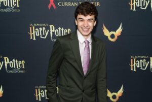 Benjamin Papac Instagram - Swipe to see more pics from Opening night! Photos from the show coming soon 🤓⚡️#cursedchildsf @cursedchildus