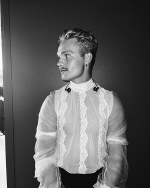 Benjamin Peltonen Instagram - 1800-luku soitti ja sano et se haluu sen paidan takas…

Kuvaajana mieletön: @iamabreu <3