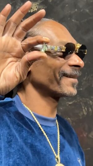 Benny Blanco Instagram - today i gave snoop dogg the worlds smallest bong