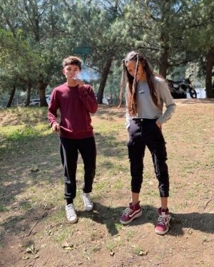 Benny Emmanuel Instagram - unas del carrete. #Vgly 🖤