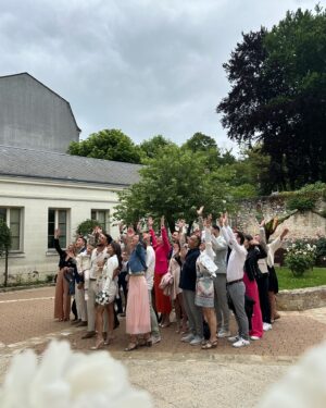Benoît Douady Instagram - 10 ans plus tard… on s’est dit OUI 💍

Quelle journée inoubliable pour notre mariage civil entourés de notre famille et de nos amis, merci à vous tous, c’était magique 🥹 
On se retrouve en juillet pour la suite …💒🤍