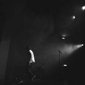 Benson Boone Instagram - Berlin got shut down by the police. Couldn’t be a bigger fan of my fans.

📸: @shaydenschoonover