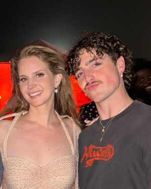 Benson Boone Instagram - I sang with the queen