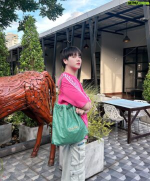 Benz Panupun Vongjorn Instagram - 🌞🌷