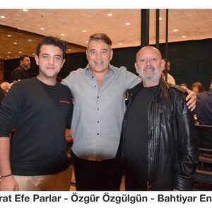 Berat Efe Parlar Instagram - 🖤🤍